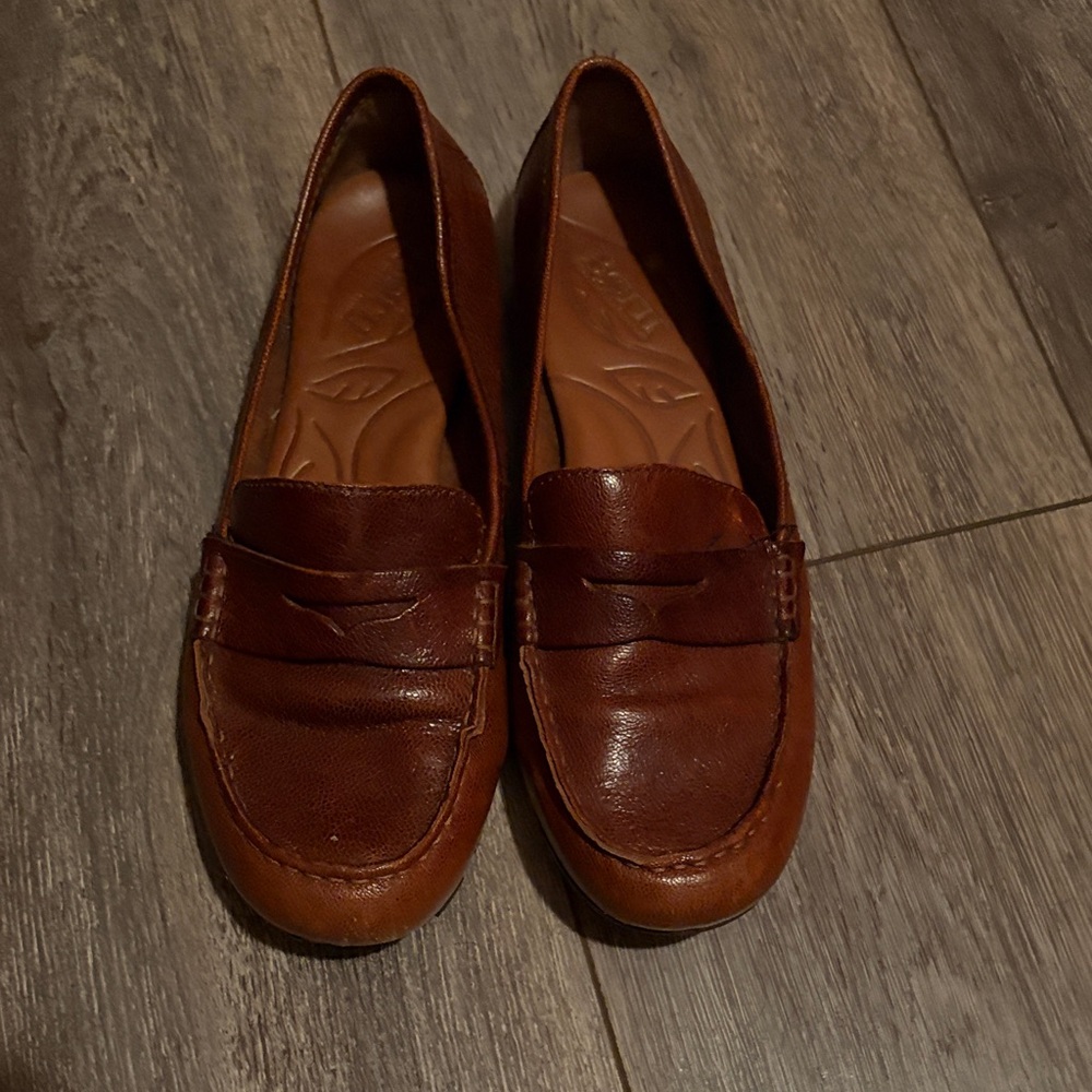 Born Classic Women Brown Leather Loafers SZ 7